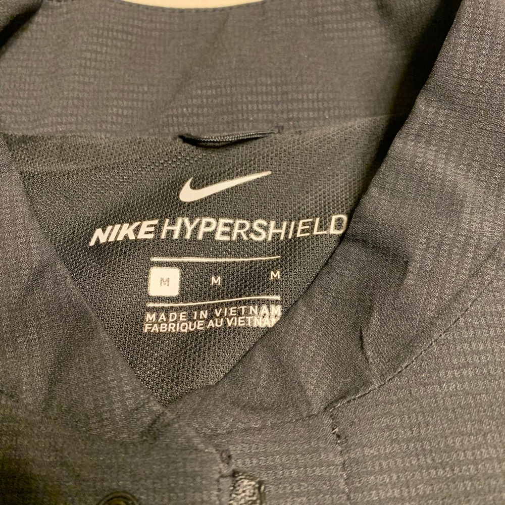 Nike Hypershield HyperAdapt Rain Jacket (Black) - Picture 2 of 6